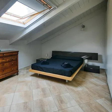Luminosa E Accogliente Mansarda Appartement Turin