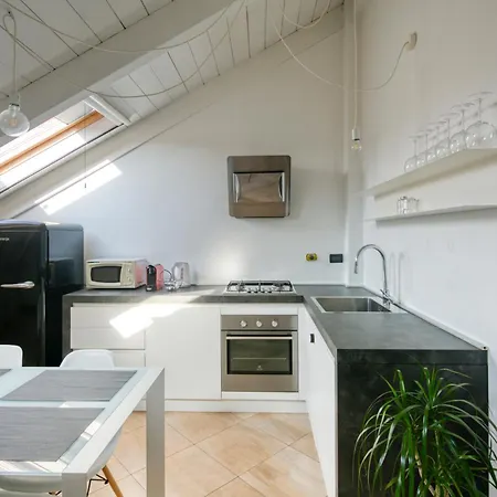 Luminosa E Accogliente Mansarda Apartamento Turín